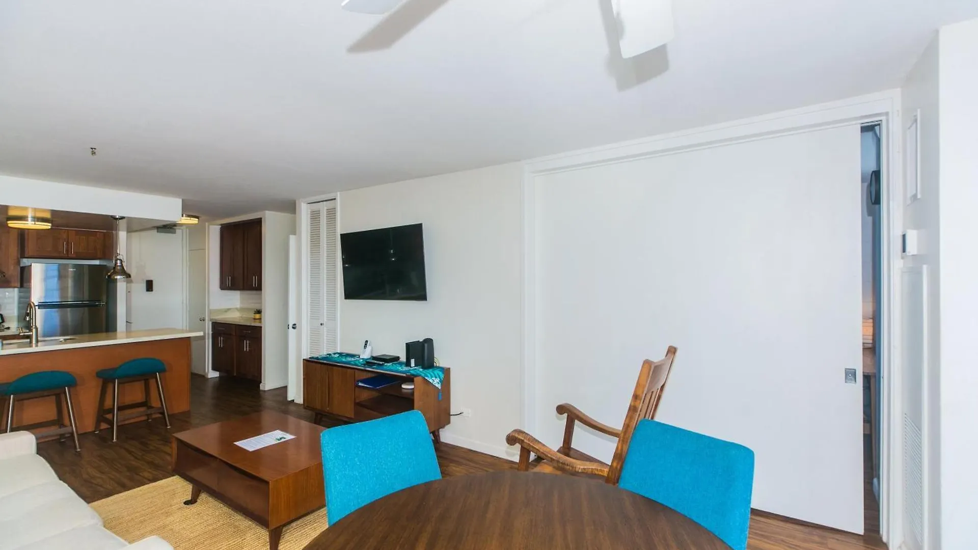 Апартаменты Ilikai Marina 1394 Yacht Harbor View 1Br Гонолулу США
