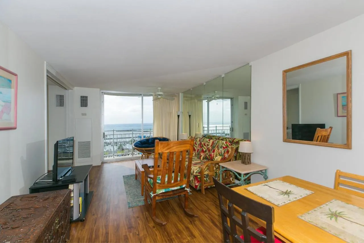 Contactos de Ilikai Marina 1394 Yacht Harbor View 1Br